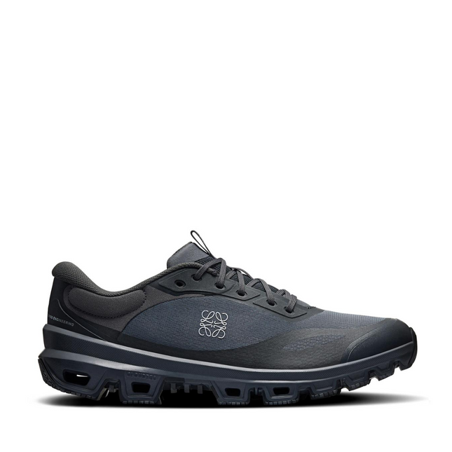 LOEWE X ON CLOUDVENTURE 2.0 GUNMETAL